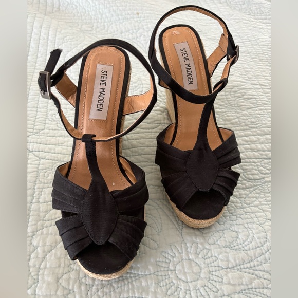 Steve Madden Size 7 wedges - Picture 2 of 7